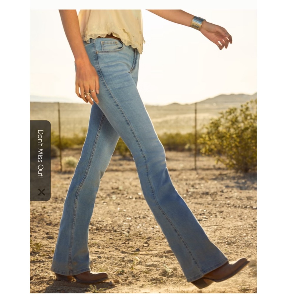 Hollister Women's Light Blue Boot Cut Jeans